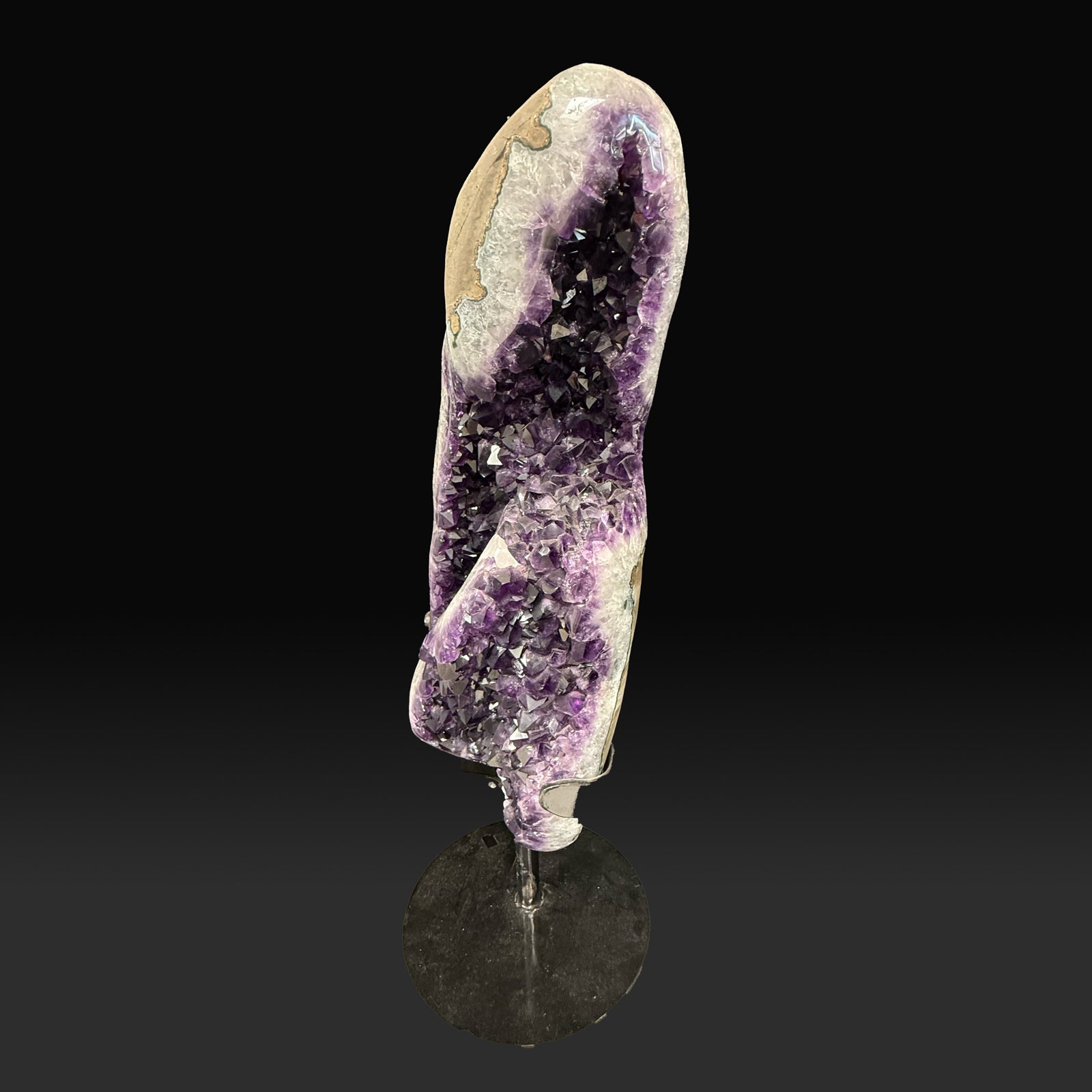 AMETHYST GEODE WITH FLOWER FORMATION