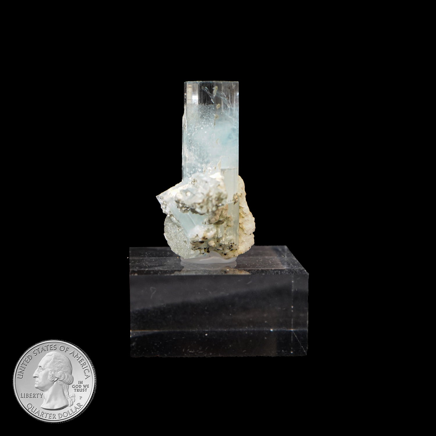 AQUAMARINE SPECIMEN PIECE