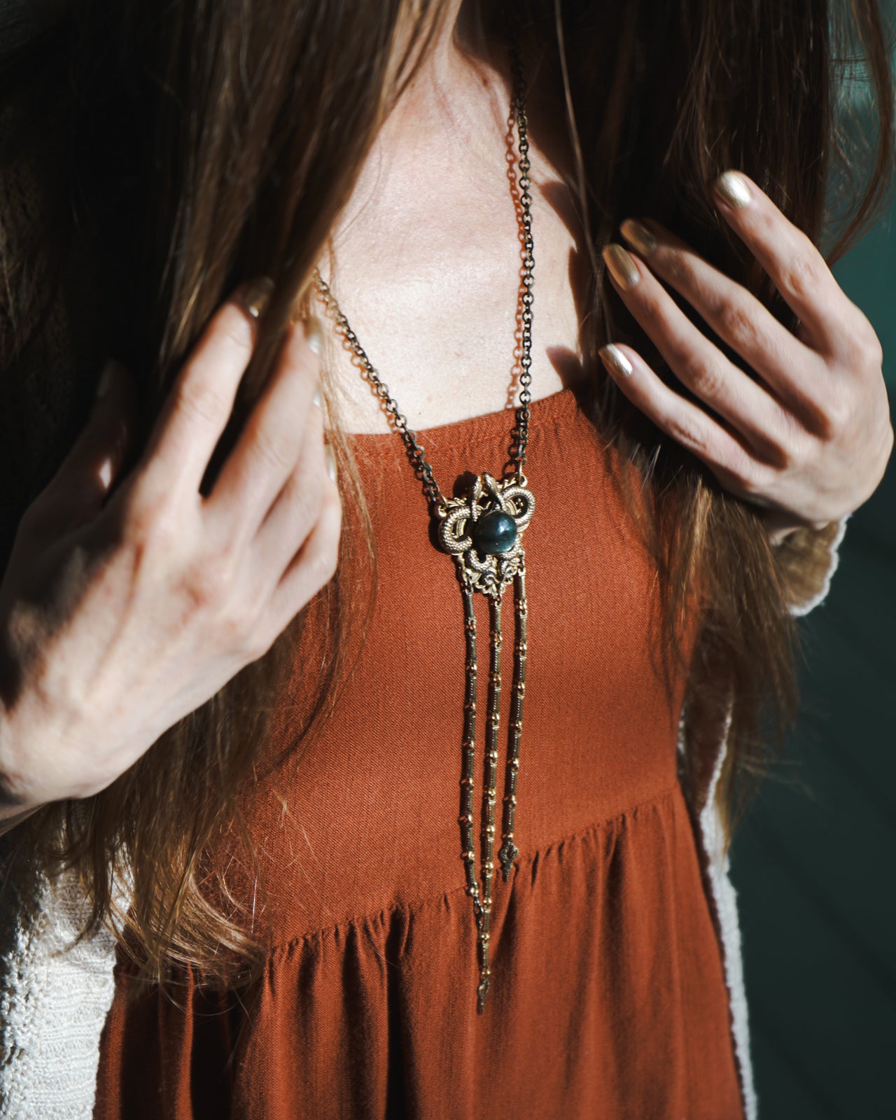 MOON COILS NECKLACE WITH LABRADORITE