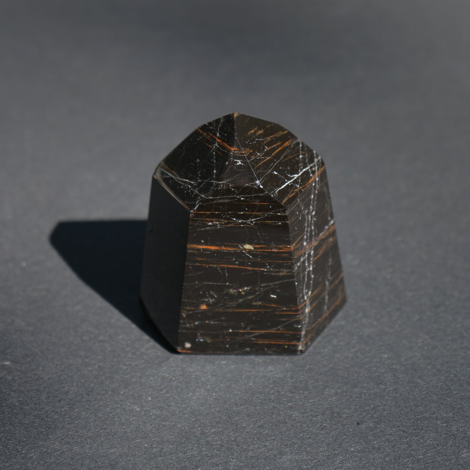 BLACK TOURMALINE POINT