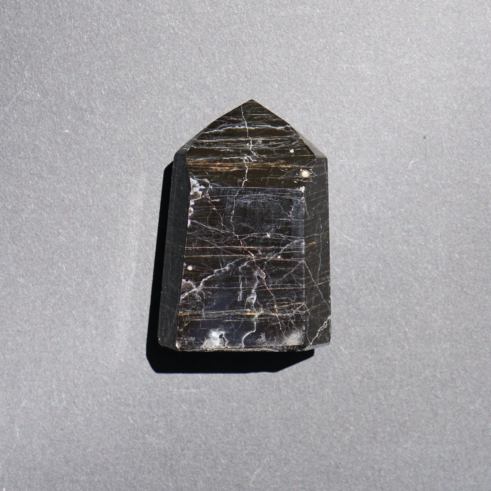 BLACK TOURMALINE POINT