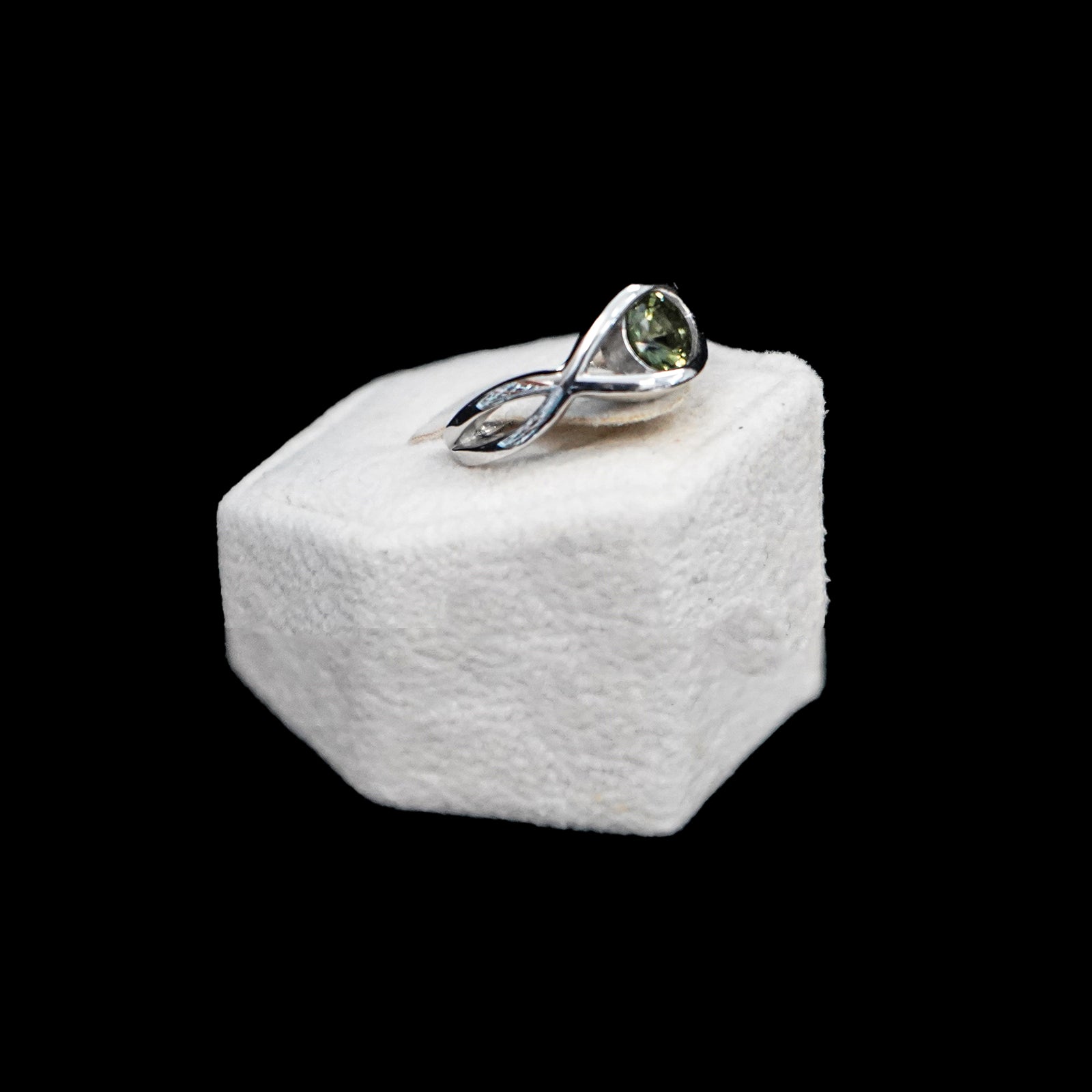 MOLDAVITE RING