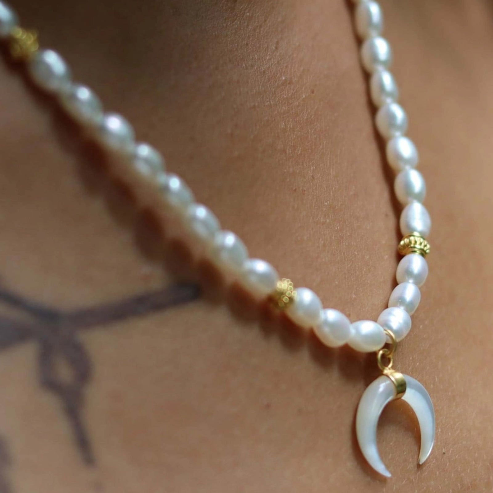 LUNAR PEARL NECKLACE