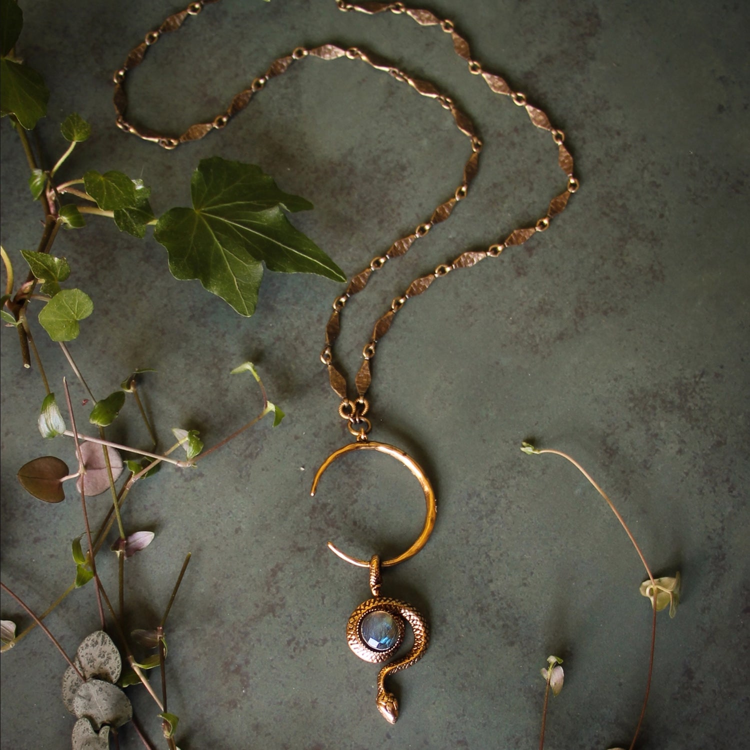 IMMORTAL SERPENT NECKLACE WITH LABRADORITE