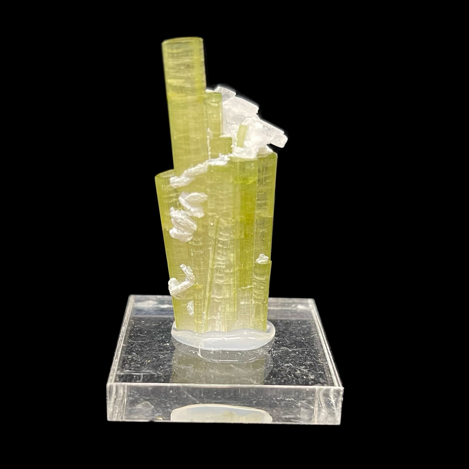 GREEN TOURMALINE SPECIMEN PIECE