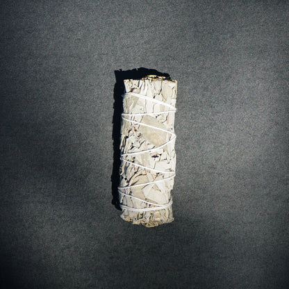 WHITE SAGE SMUDGE STICK - 4 INCHES