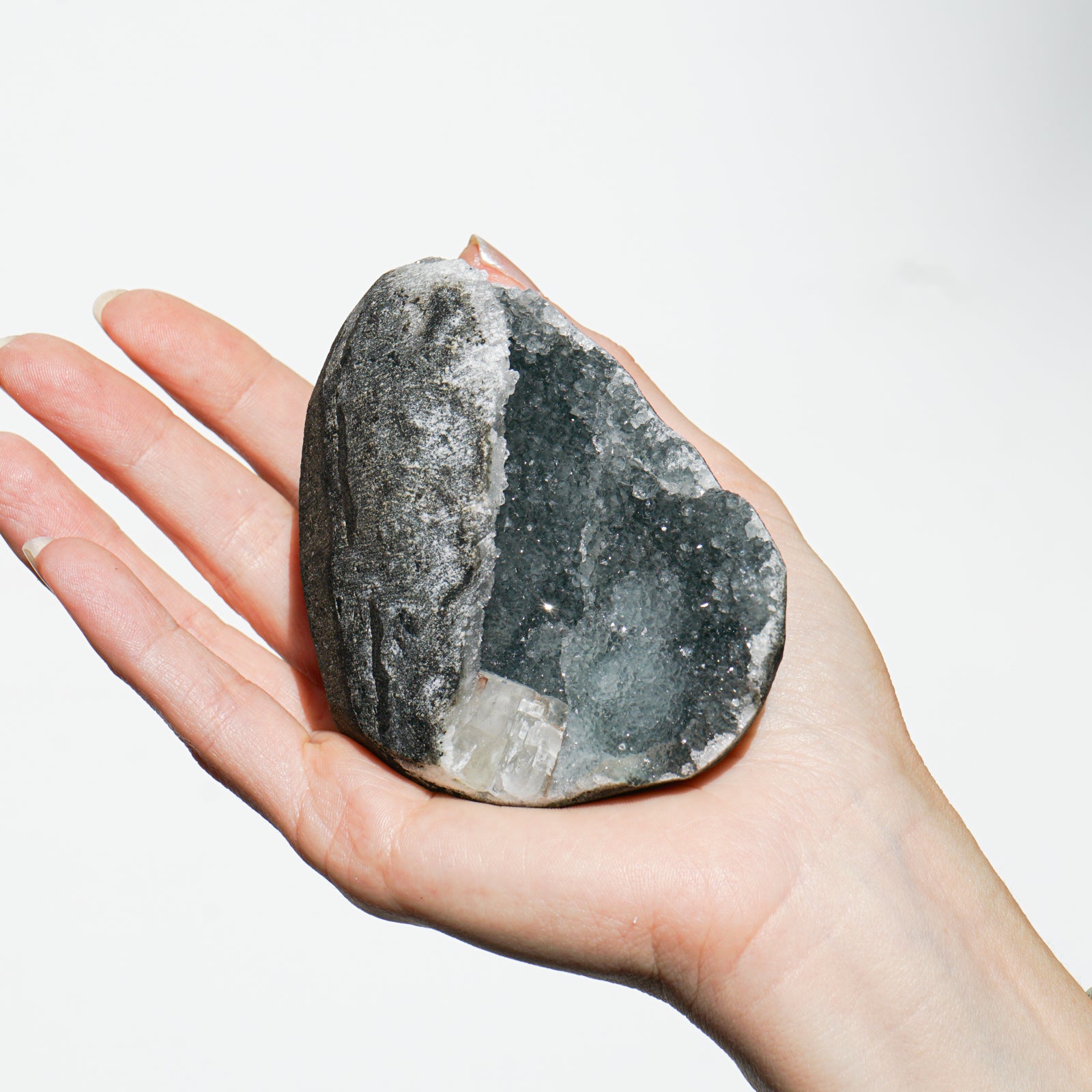 CHALCEDONY WITH APOPHYLLITE