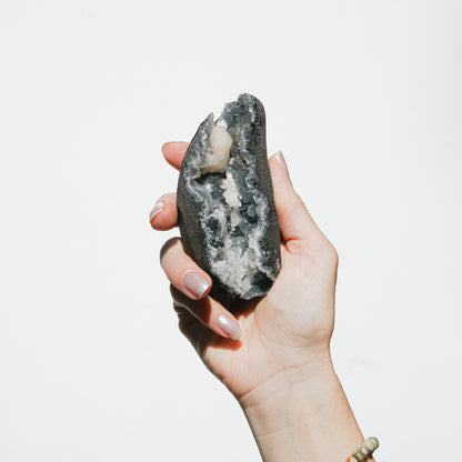 CHALCEDONY WITH STILBITE