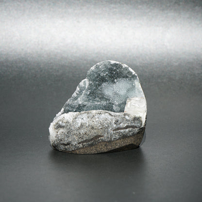 CHALCEDONY WITH APOPHYLLITE