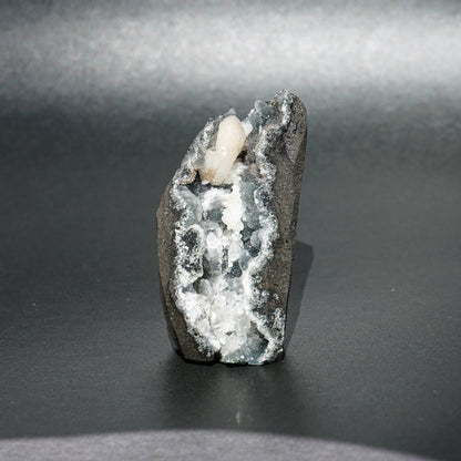 CHALCEDONY WITH STILBITE