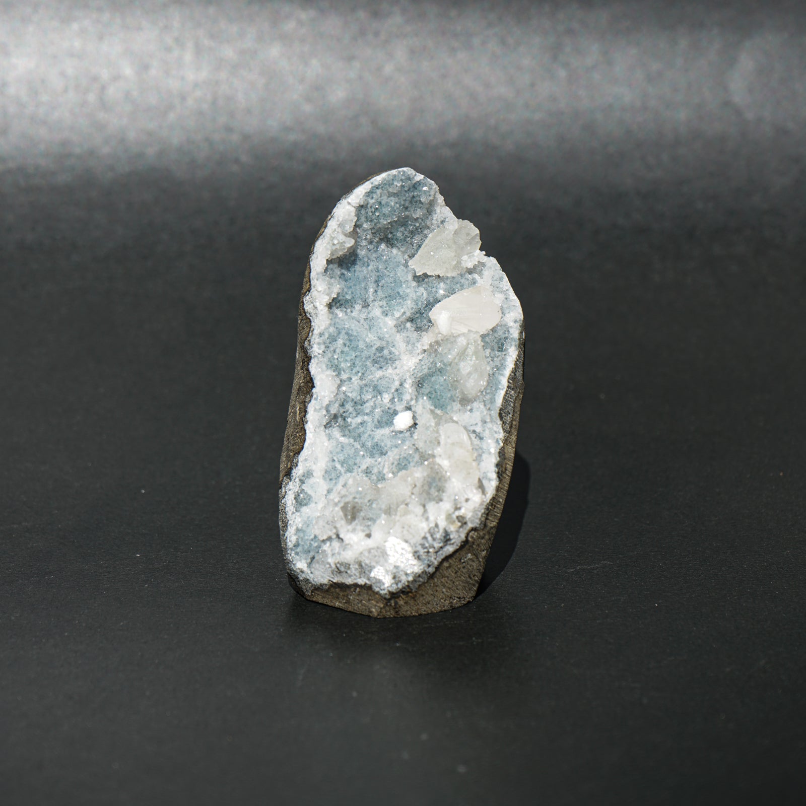 CHALCEDONY WITH APOPHYLLITE