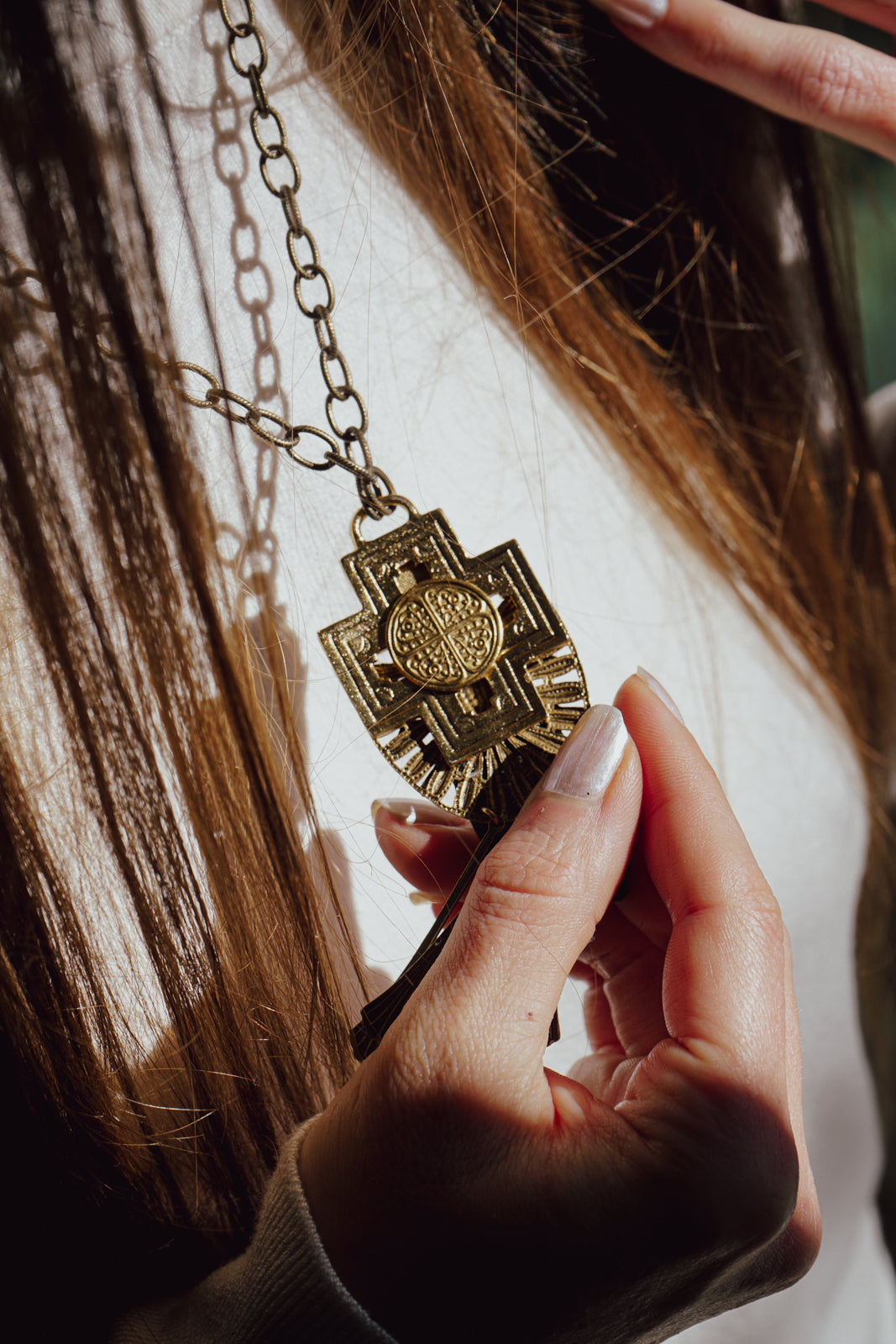 CROSSROADS MEDALLION CICADA NECKLACE