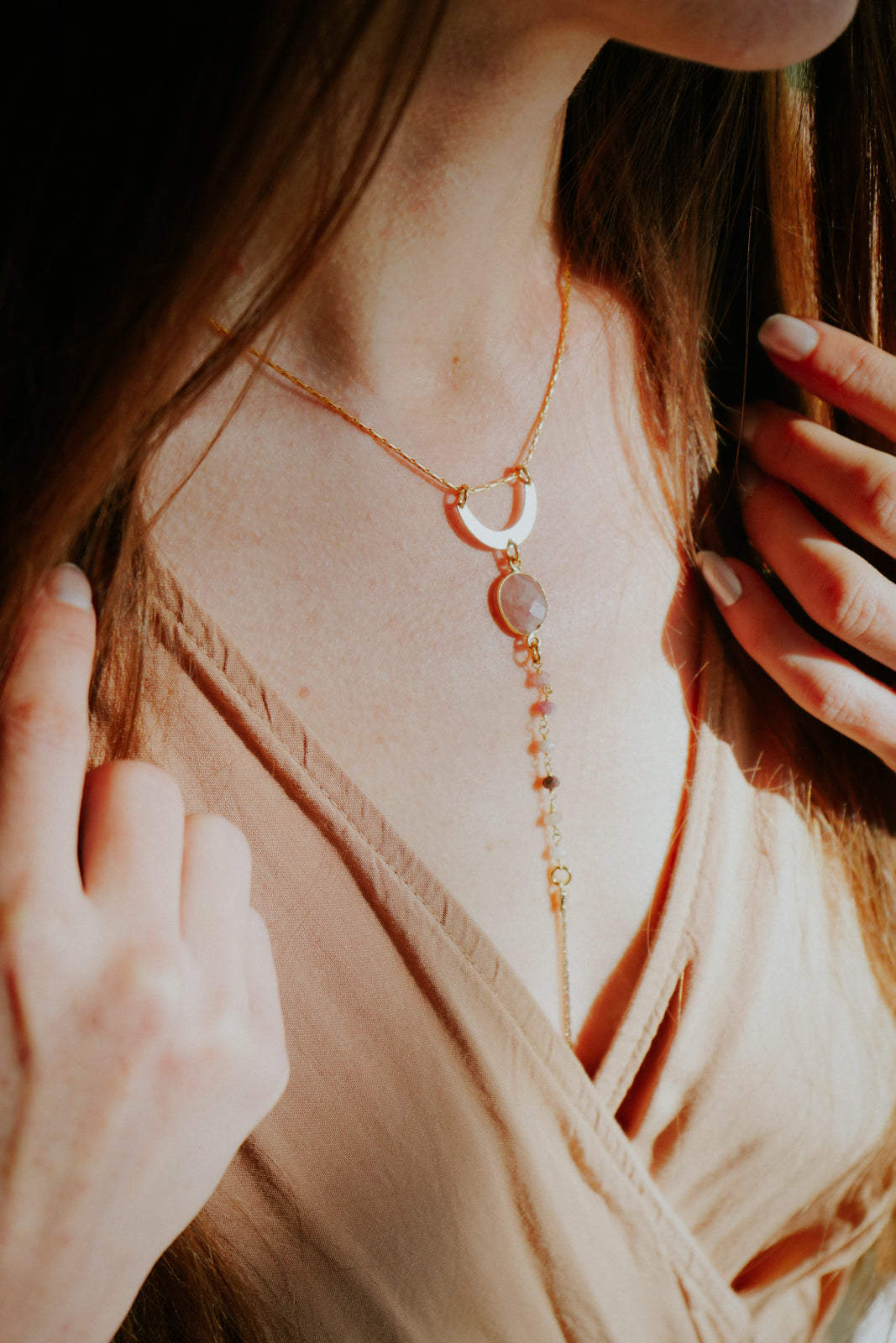 Curve Bar w/ Strawberry Quartz