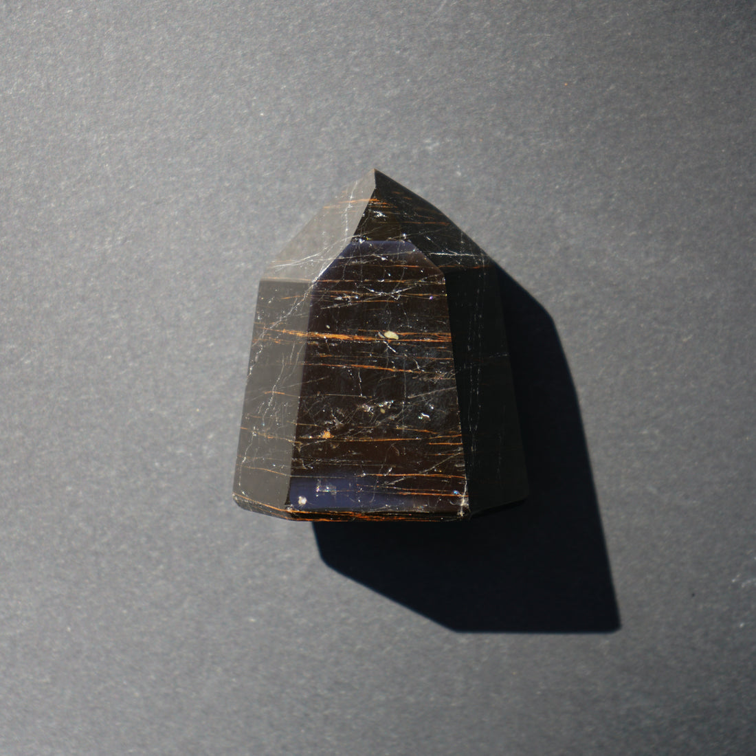 BLACK TOURMALINE POINT