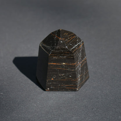 BLACK TOURMALINE POINT
