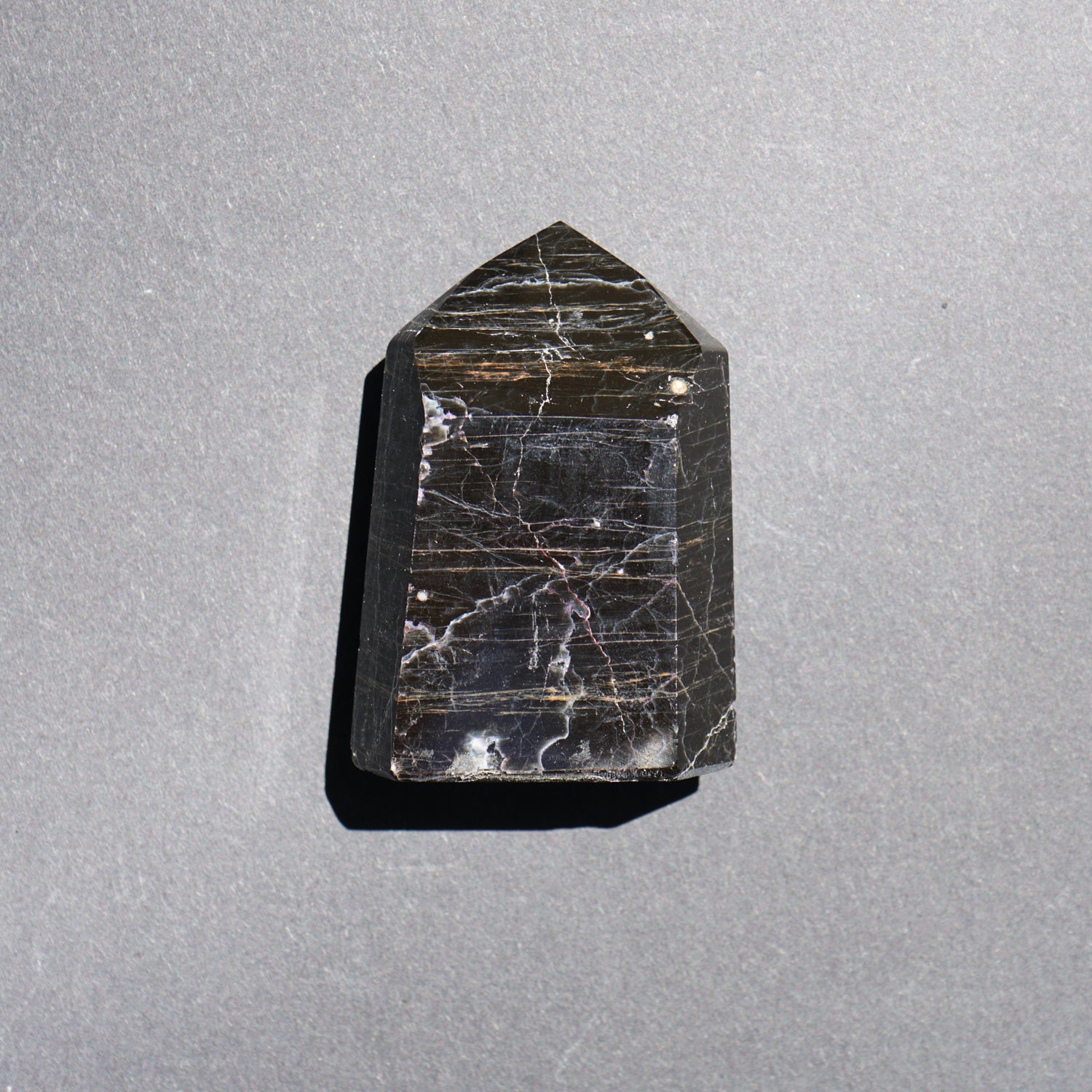 BLACK TOURMALINE POINT