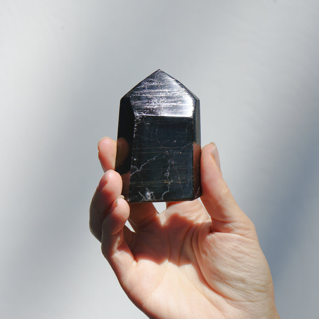 BLACK TOURMALINE POINT
